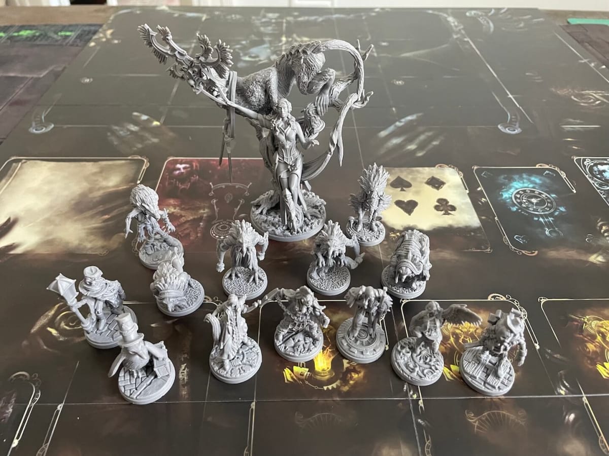 An image of the incredible Etherfields miniatures from our Best New Horror Board Games roundup