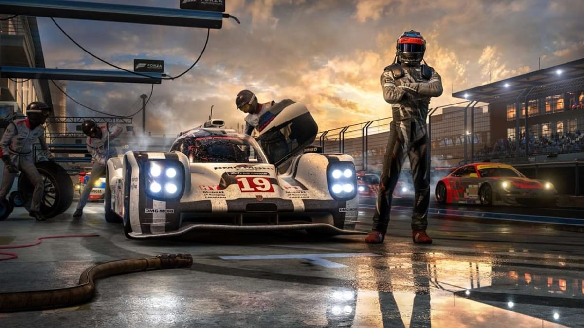 Forza Motorsport 7 Pit Crew