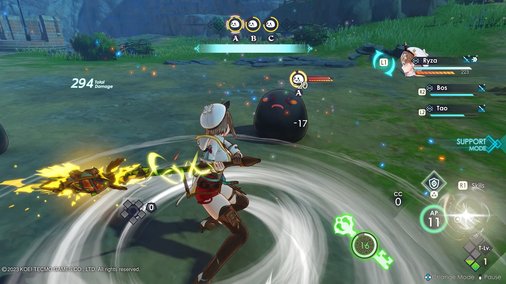 Ryza doing a spinning attack on a black Puni in Atelier Ryza 3 Alchemist of the End & the Secret Key.
