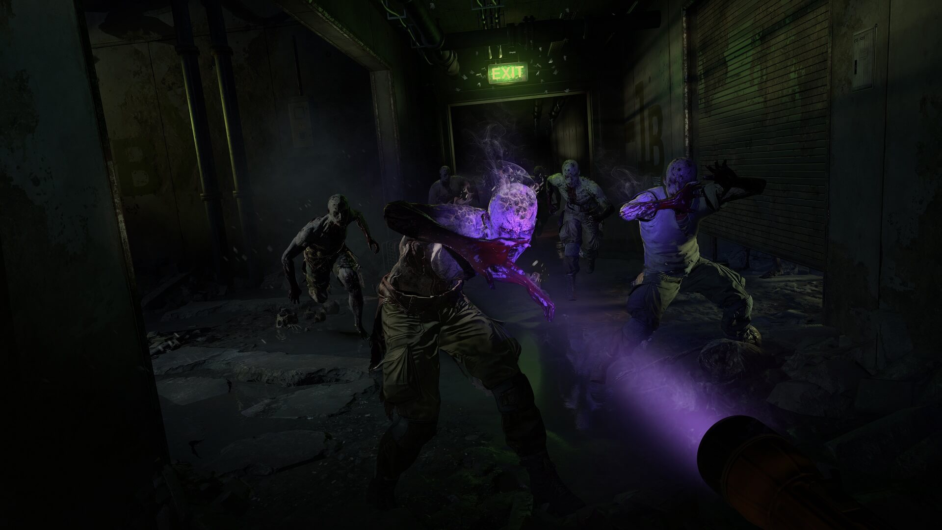 Dying Light 2'de zombilerle savaşan oyuncu