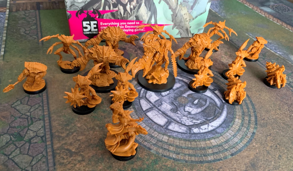 A screenshot of miniatures from Epic Encounters Island of the Crab Archon