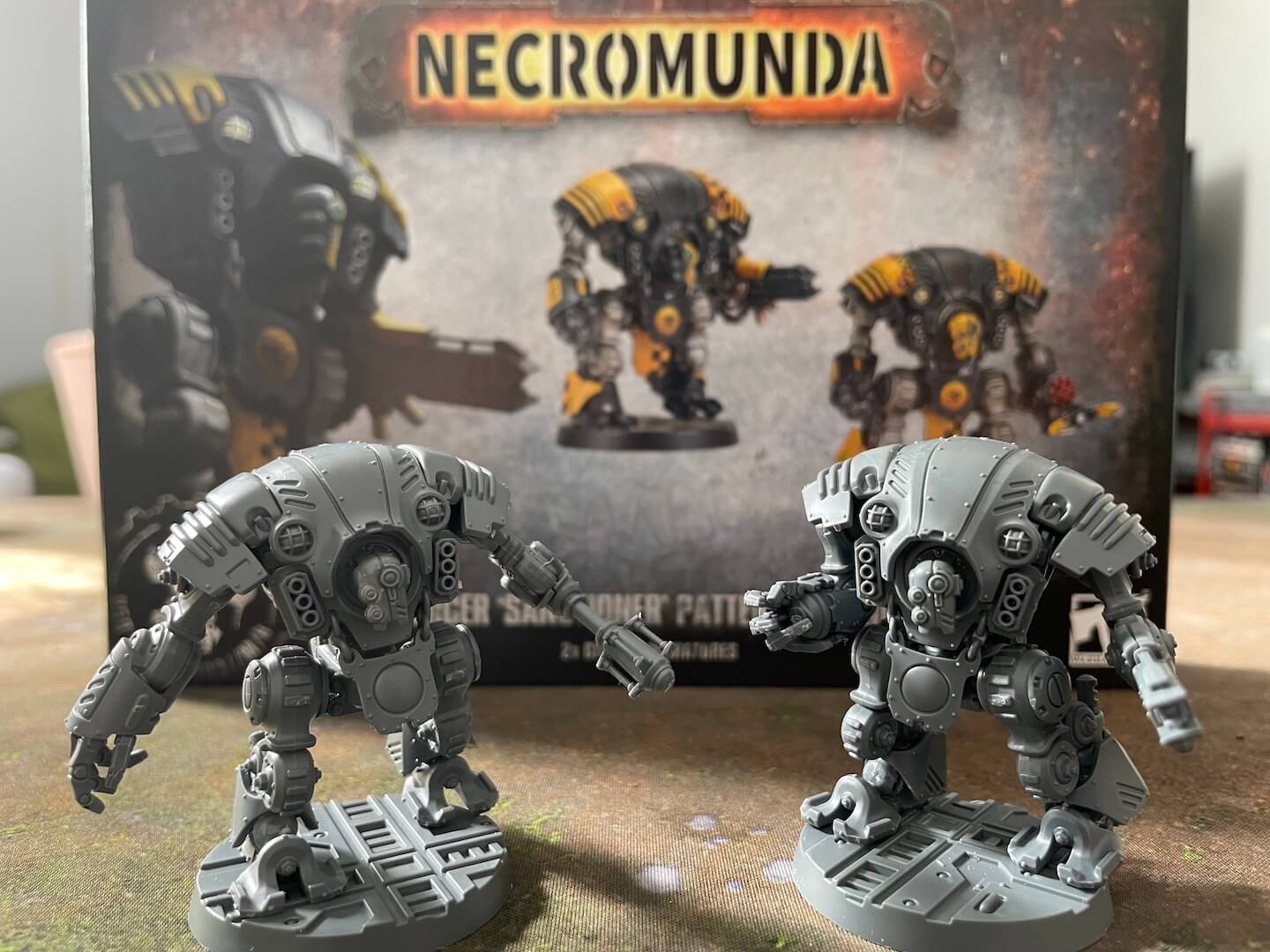 An image of built but unpainted Sanctioner Automata from the Games Workshop game Necromunda