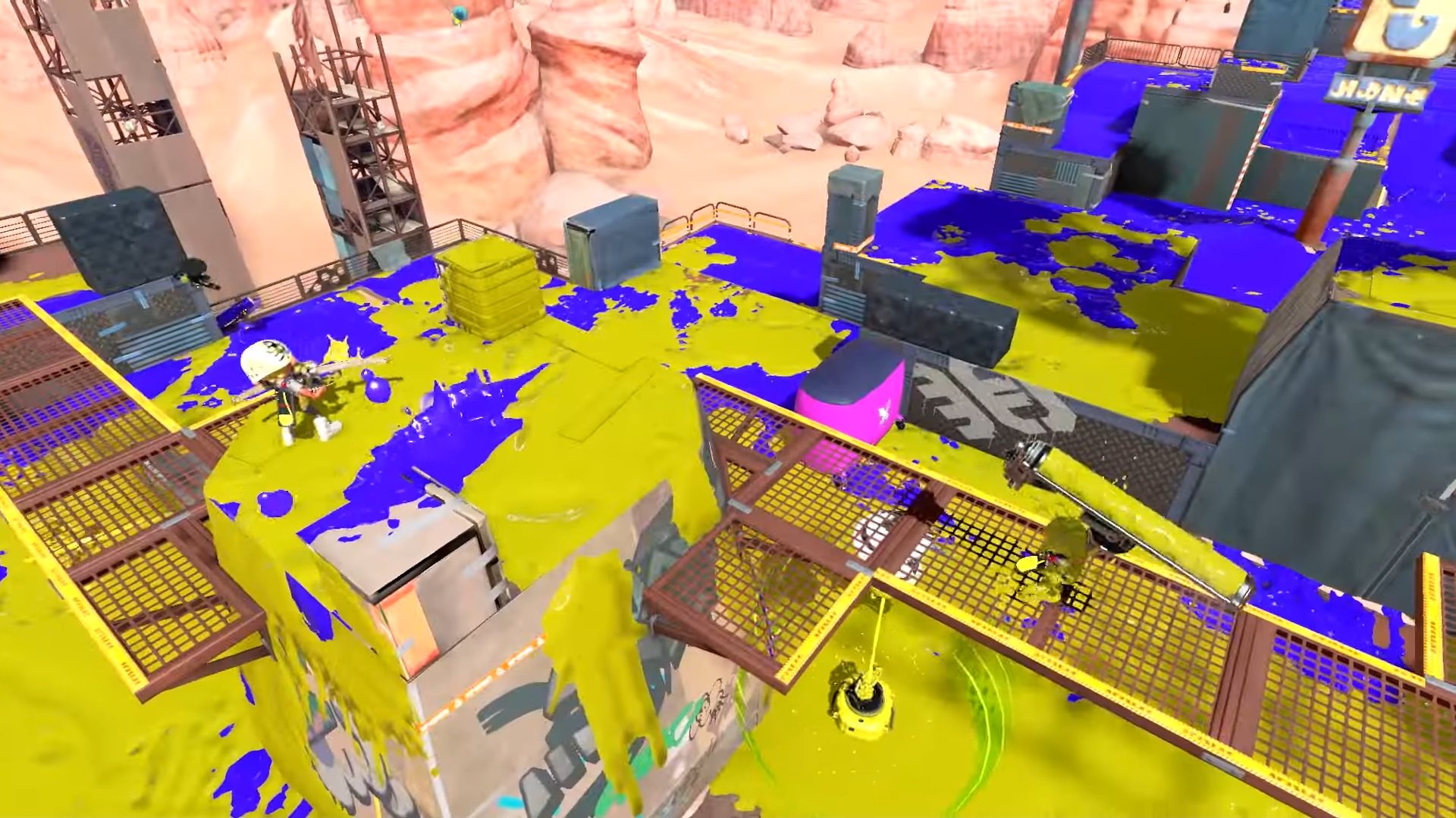 Splatoon 3 bug screenshot showing players splatting each other and the area around them with their guns.