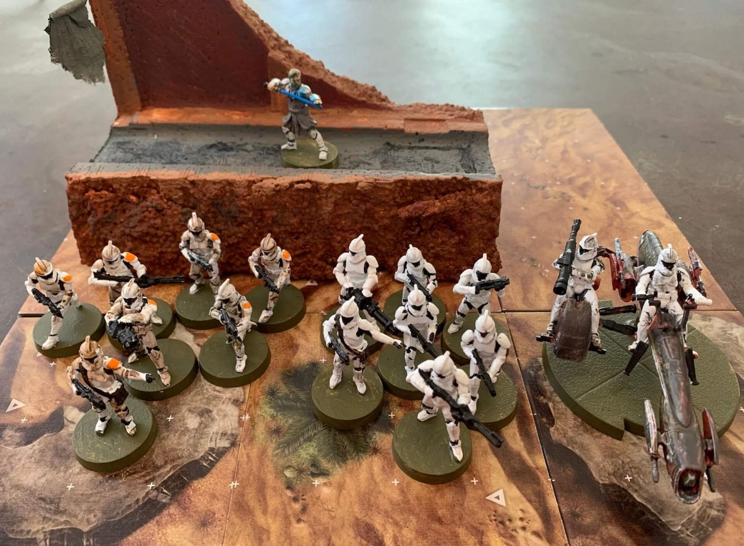 General Kenobi leads a fighting unit of Republic Clone Troopers in Star Wars: Legion.