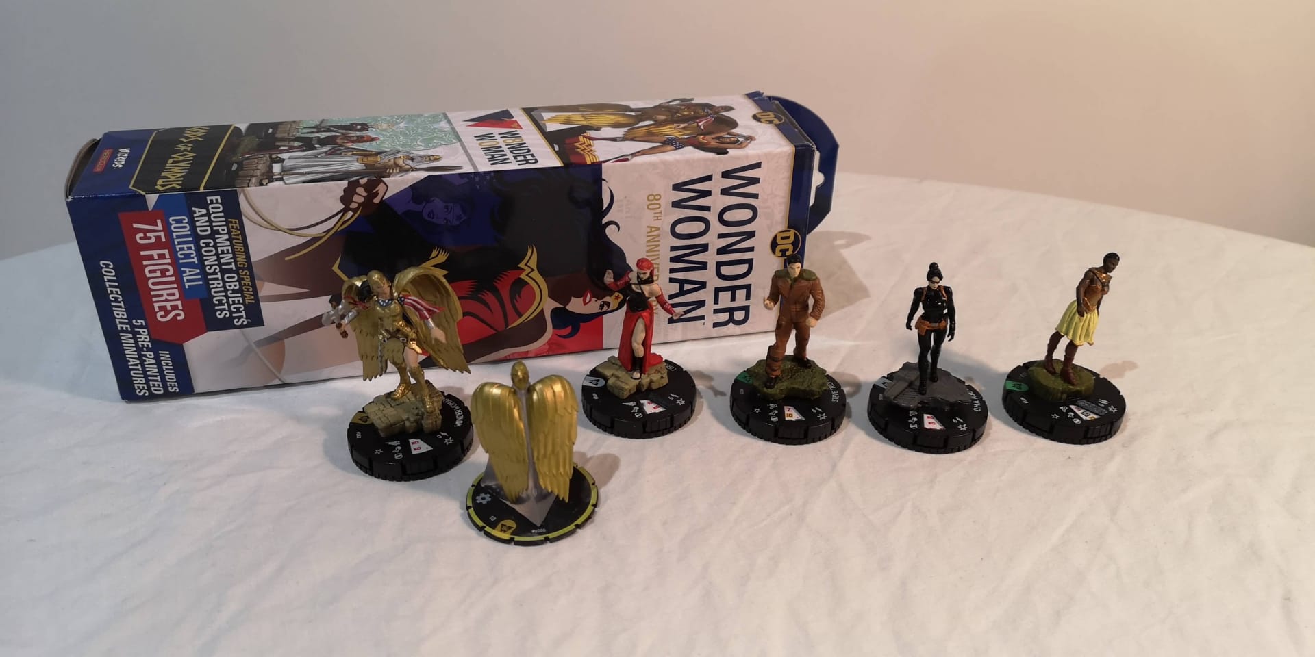 DC Heroclix: Wonder Woman 80th Anniversary Booster Pack 10.