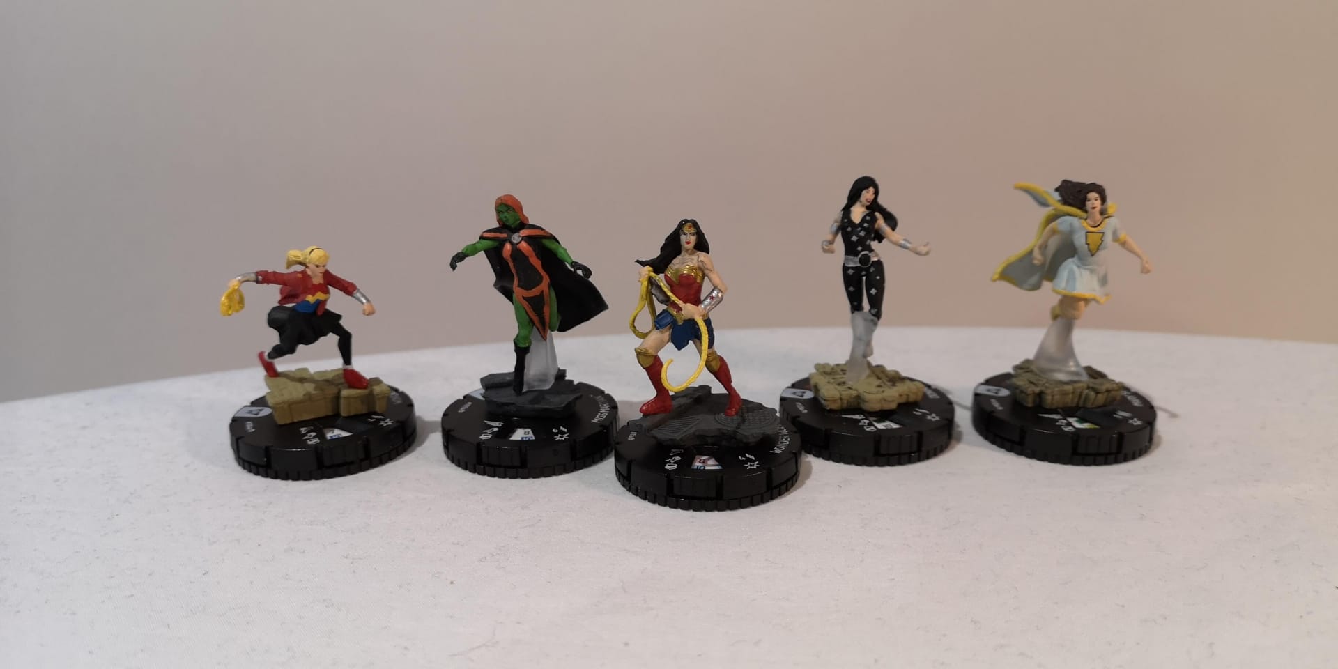 DC Comics HeroClix: Wonder Woman 80th Anniversary Miniatures Game