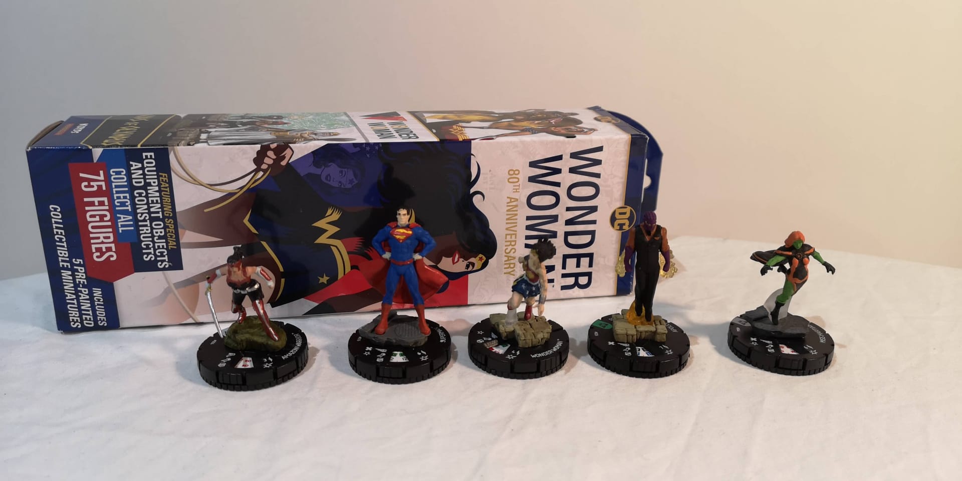 Wonder Woman set Wonder Woman #018 Uncommon figure w/card! Heroclix Superman