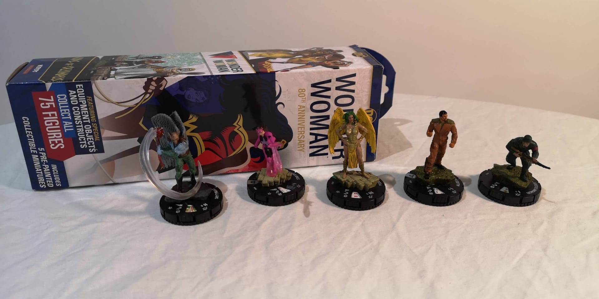 DC Heroclix: Wonder Woman 80th Anniversary Booster Pack 4.