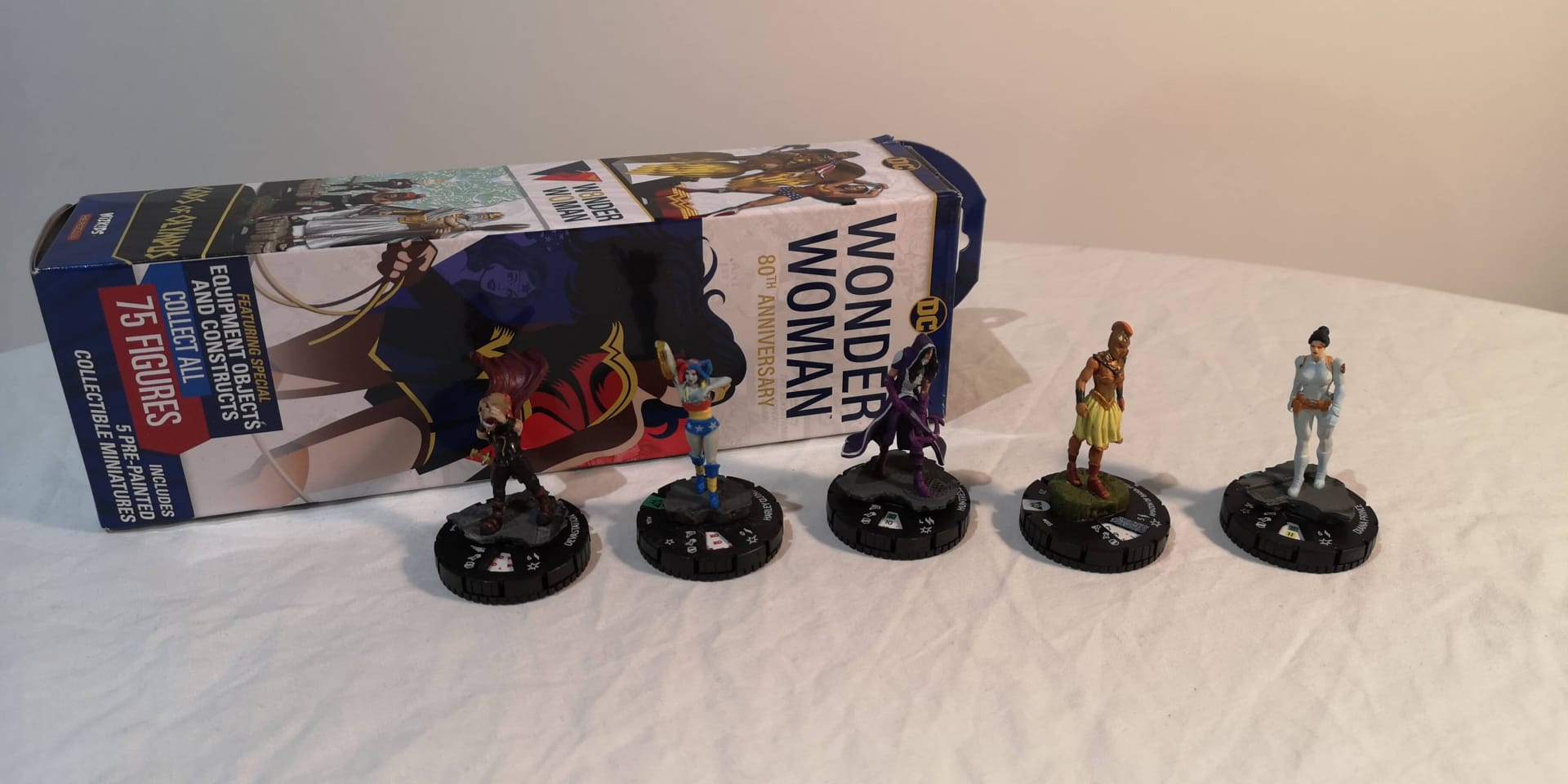 DC Heroclix: Wonder Woman 80th Anniversary Booster Pack 1.
