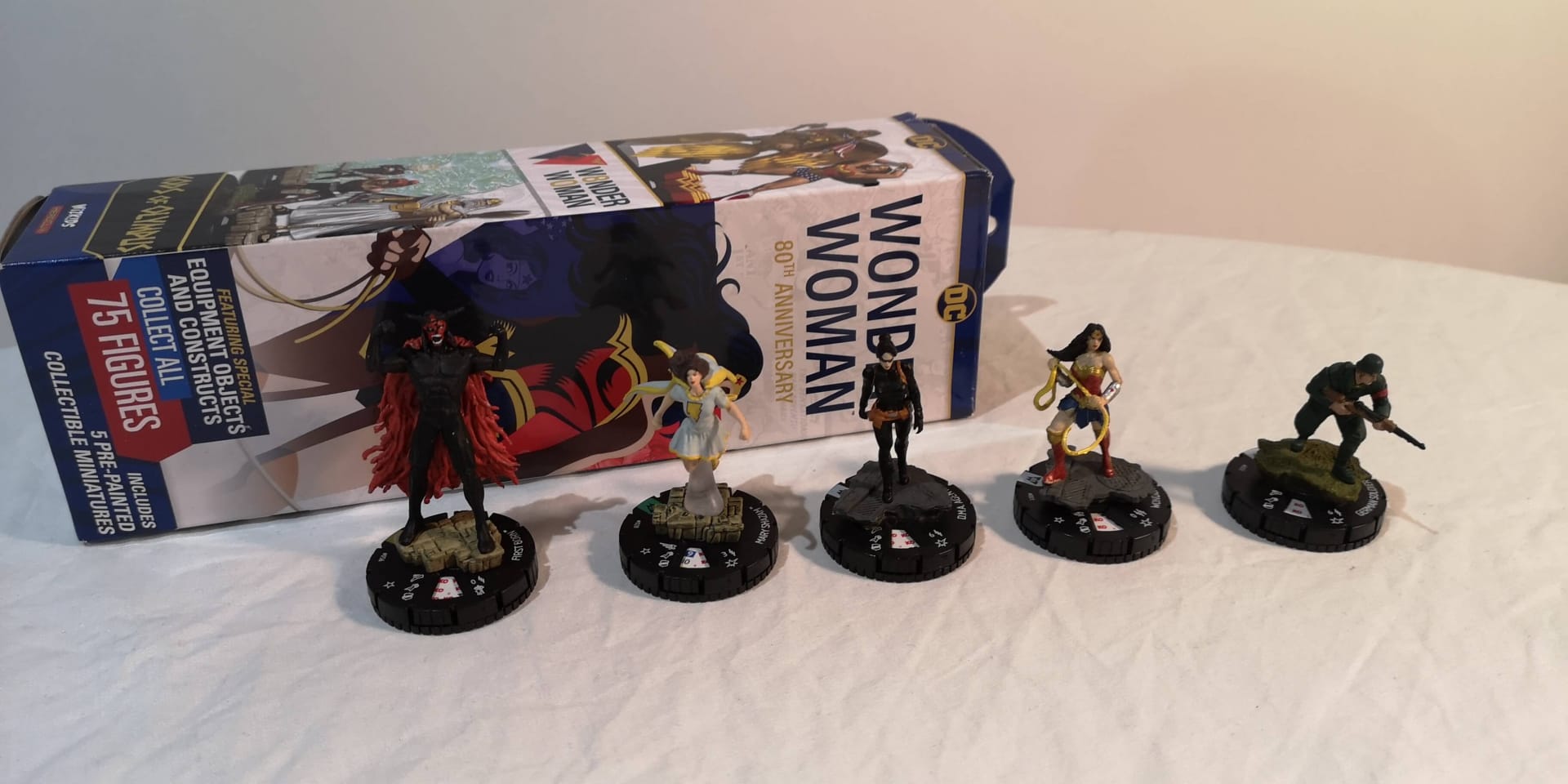 DC Heroclix: Wonder Woman 80th Anniversary Booster Pack 7.