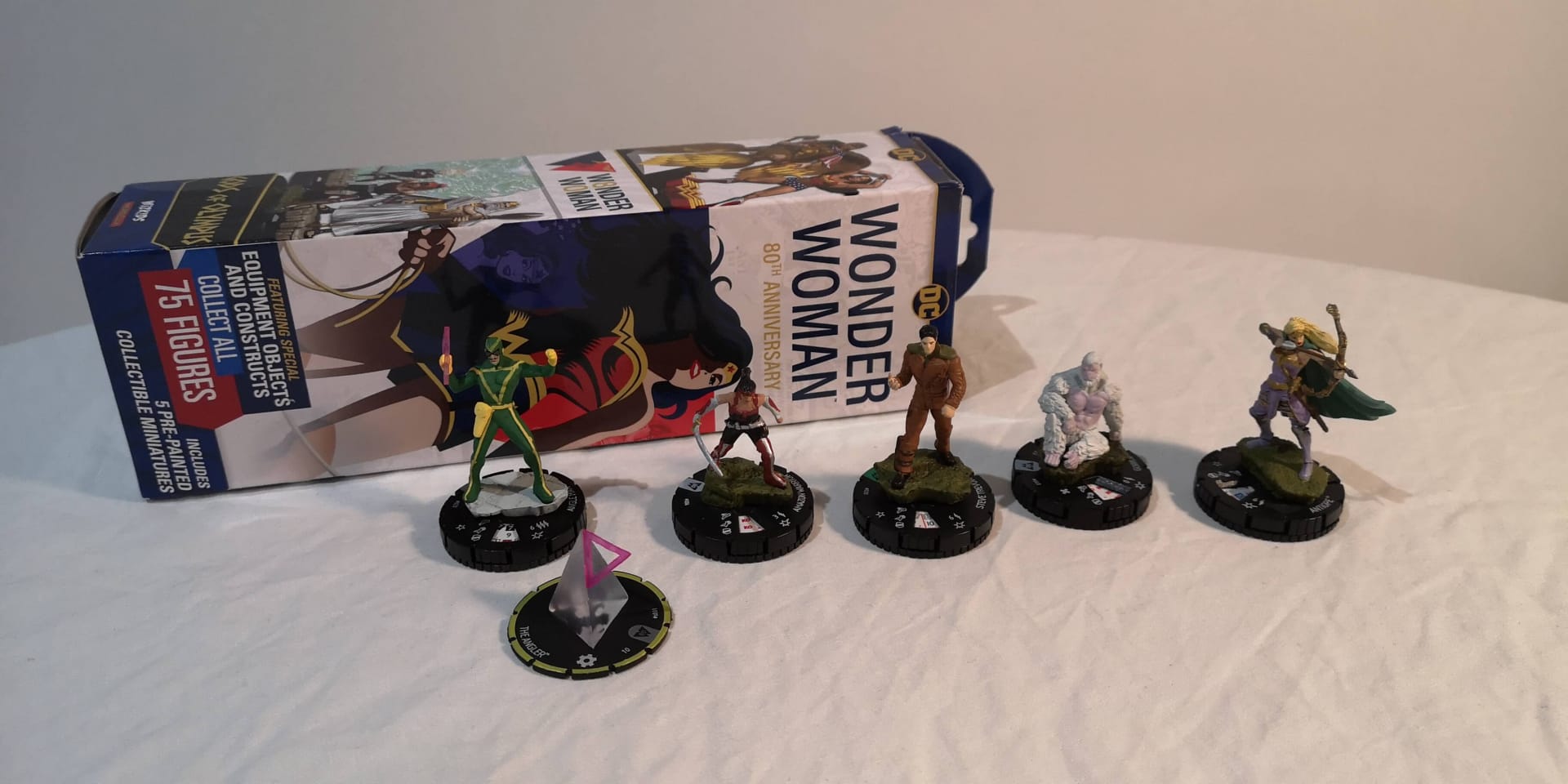 DC Heroclix: Wonder Woman 80th Anniversary Booster Pack 8.