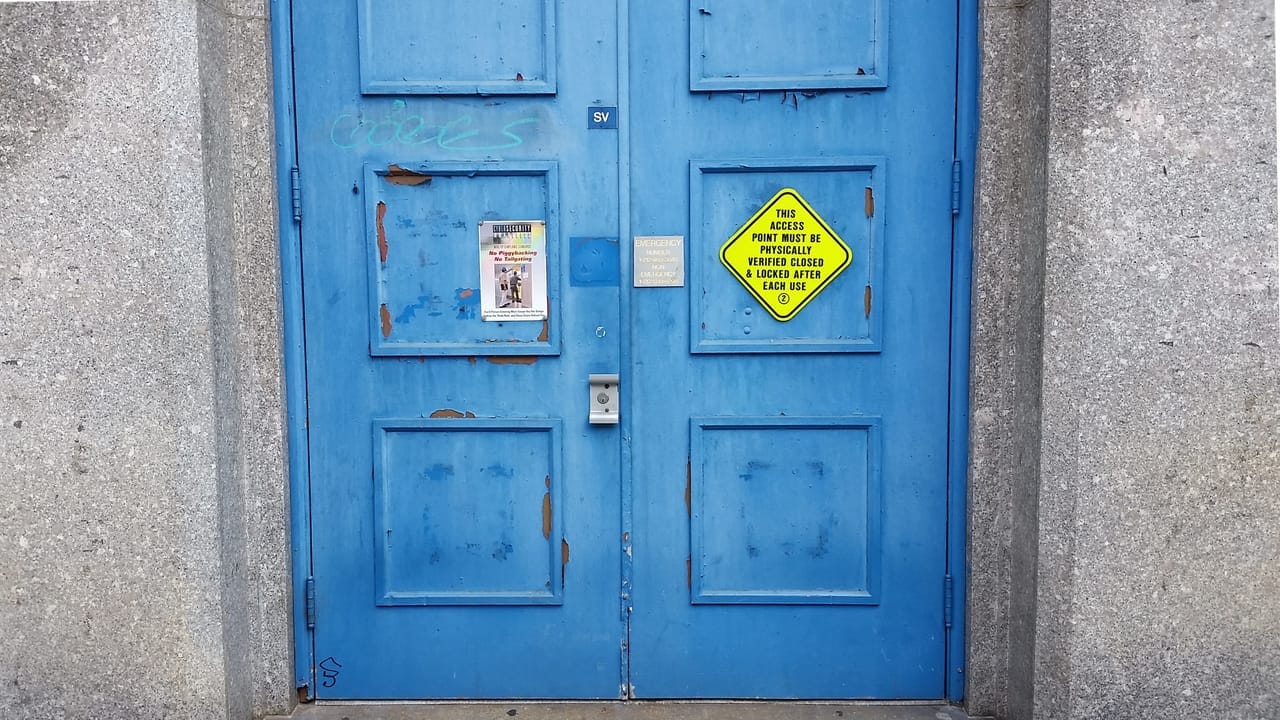 bose ar hands on blue door