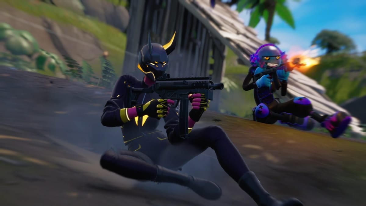 Two players firing guns in Fortnite