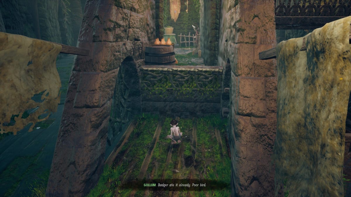 Gollum screenshot showing gollum standing on an alcove above a walkway with various elven figures visible in the background. 