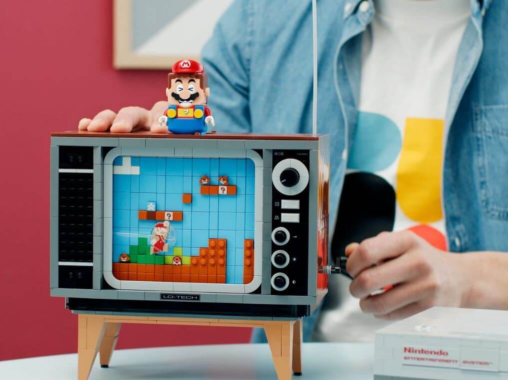 The Lego Super Mario set interacting with the new NES set