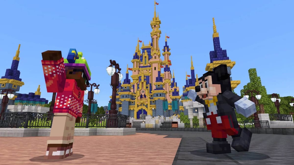 The player meeting Mickey Mouse in the new Minecraft Magic Kingdom map