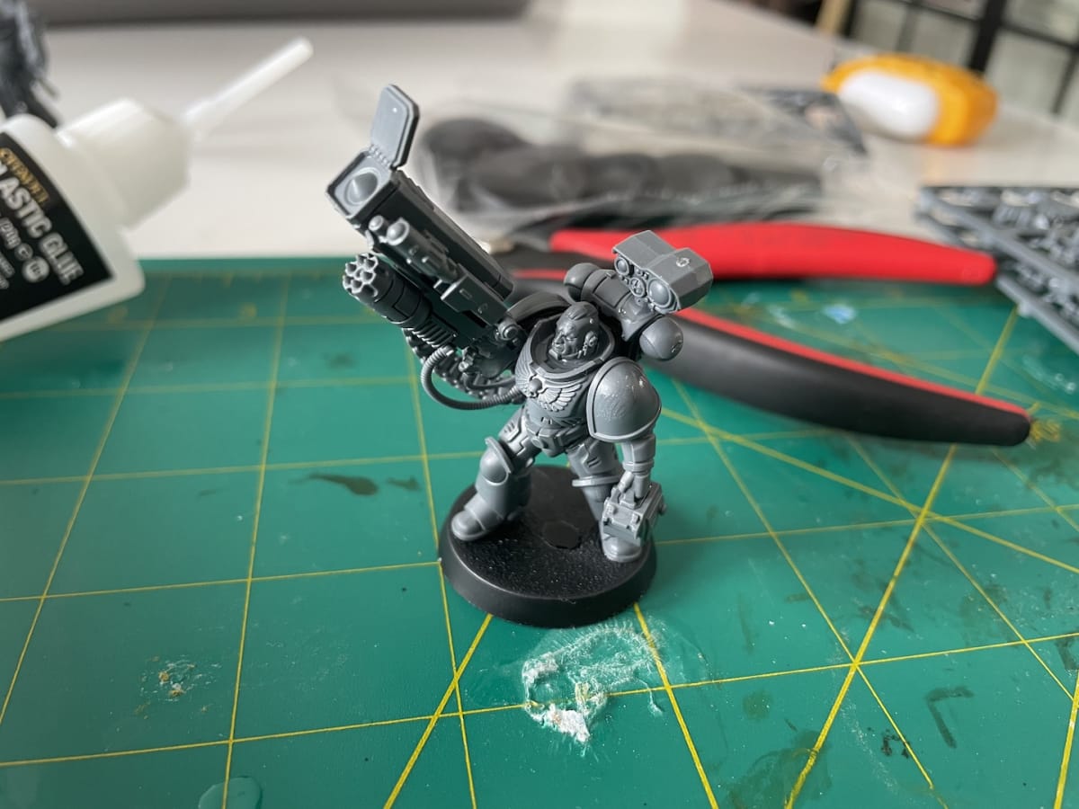 An image of an unpainted Strike Force Agastus Desolation Squad model