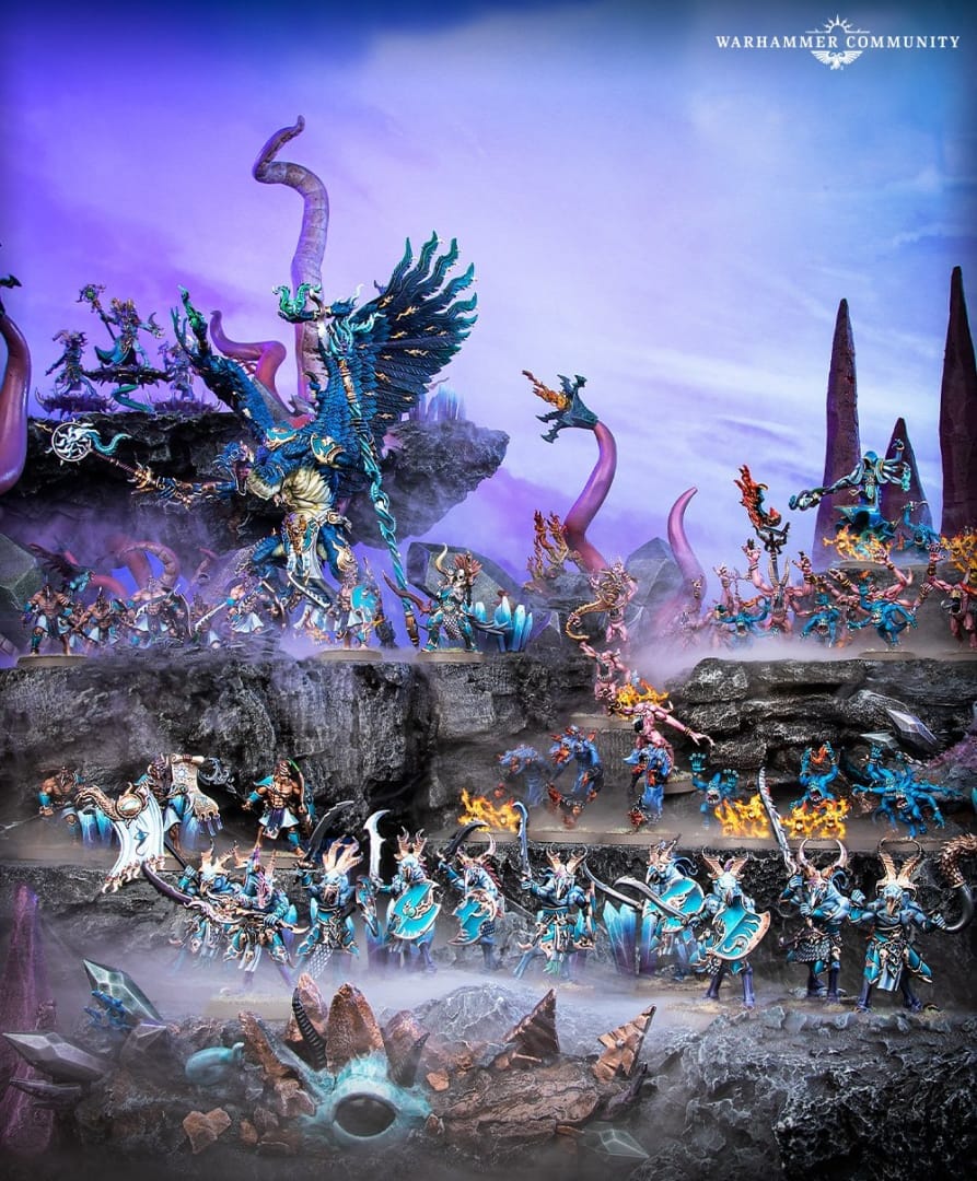 The Disciples of Tzeentch scream in madness onto the battlefield!