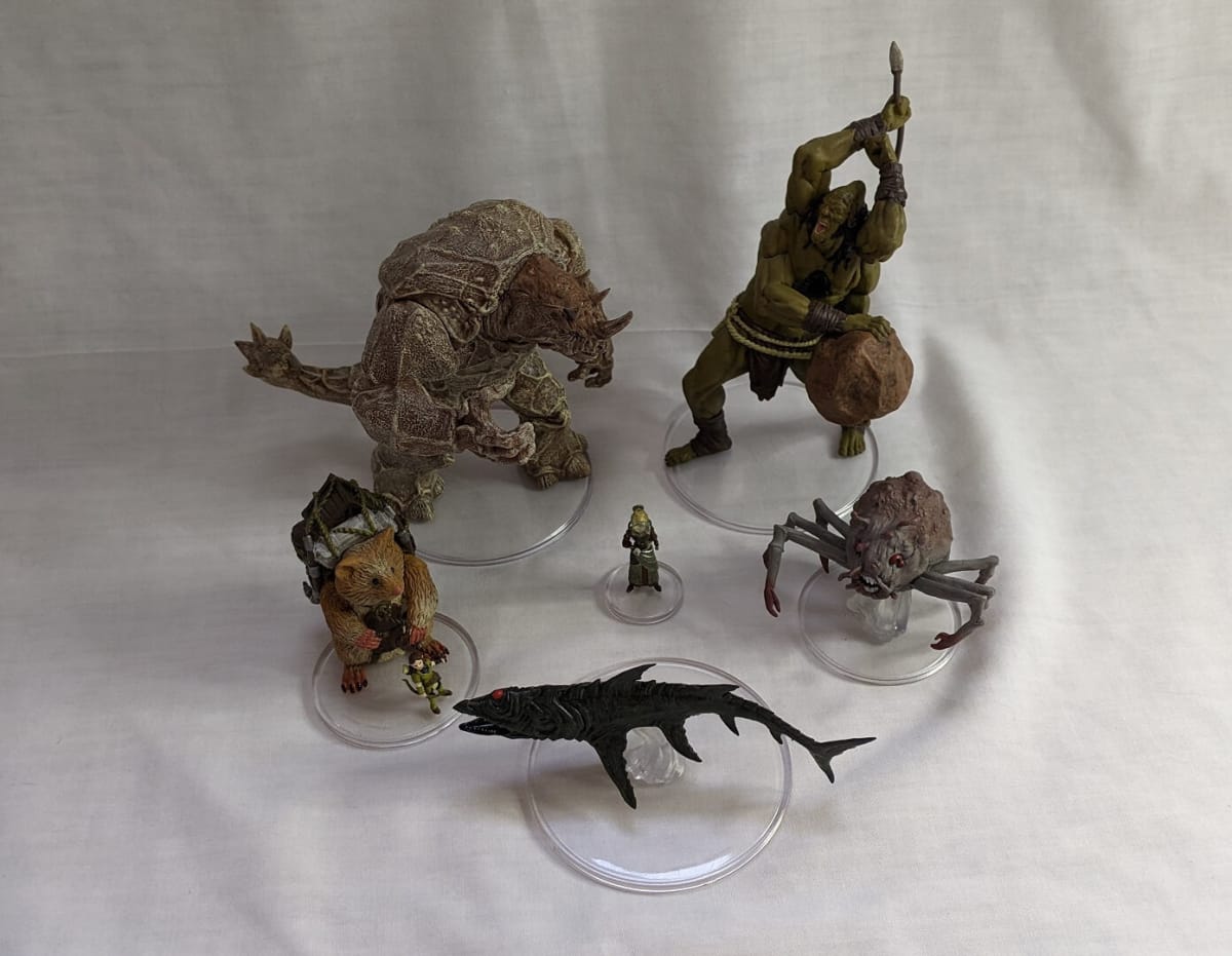 The giant sized miniatures from the Wizkid's Spelljammer Collector's Edition