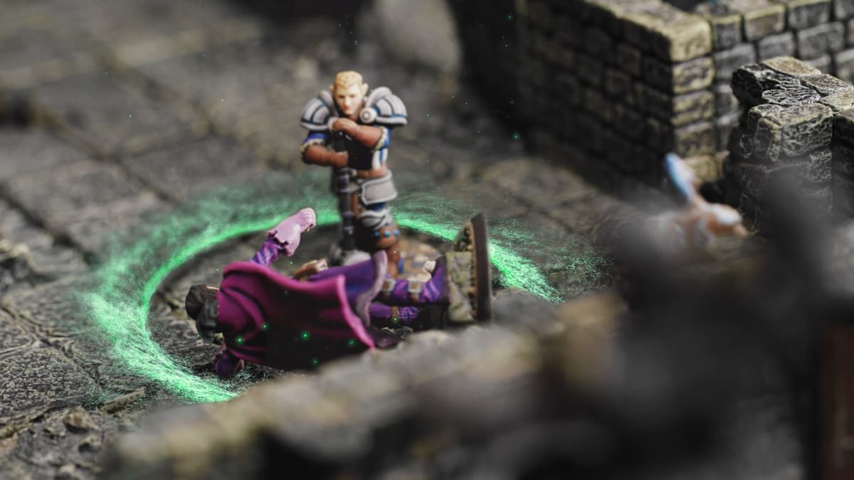 Acquisitions Incorporated meshing real minis with effects