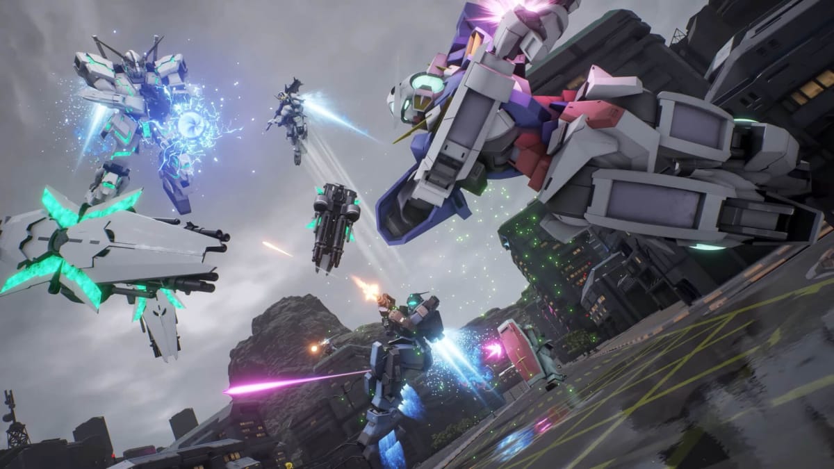 Several Gundams locked in battle in dynamic poses in Gundam Evolution