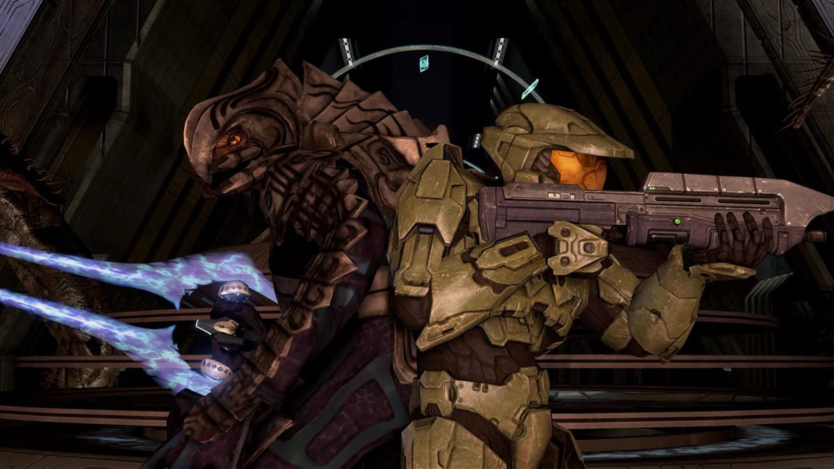 Master Chief and the Arbiter back-to-back in Halo 3, which wasn't playable on Xbox One in 2013
