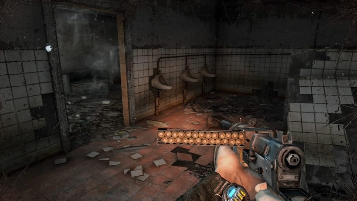 The player is holding an SMG, looking at a corner of a bathroom