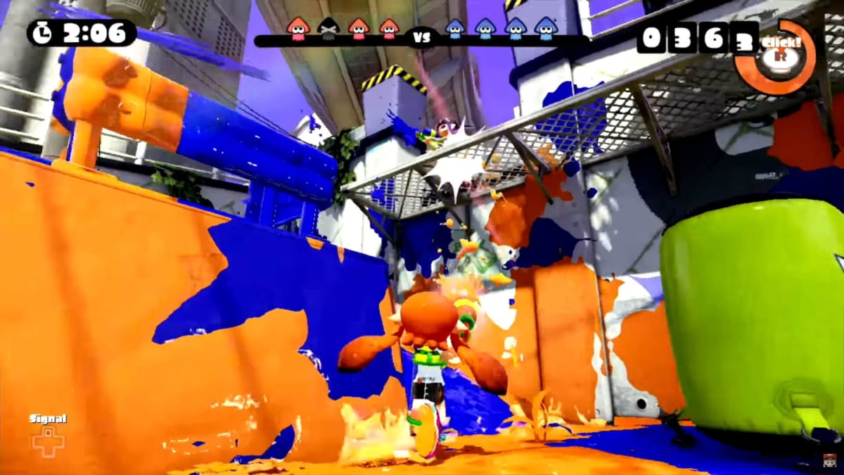 An Inkling shooting at another Inkling on a high ledge in Splatoon, a Wii U game