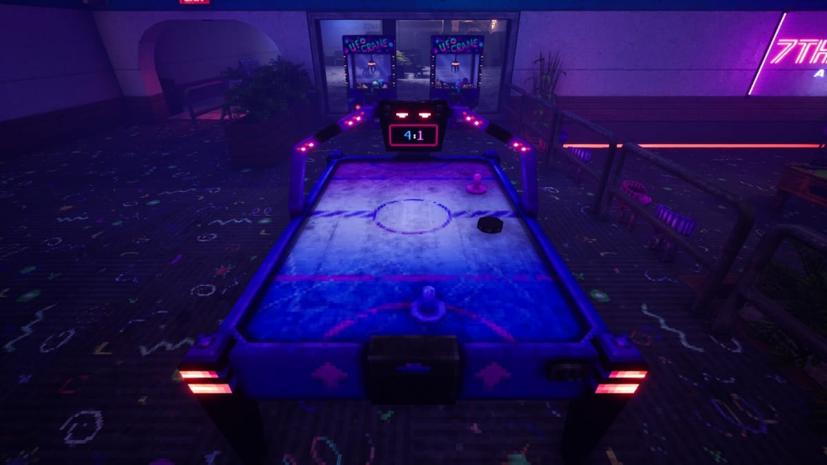 Rzuć okiem na interaktywne elementy gry Phantom Fury, takie jak ten stół do cymbergaja.