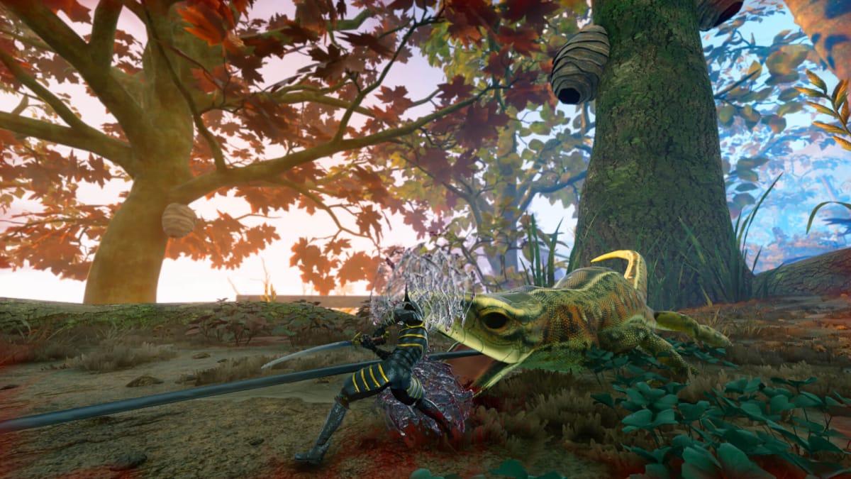 The player battling a "giant" (read: normal-sized, but you're small) lizard in a forest in Smalland: Survive the Wilds