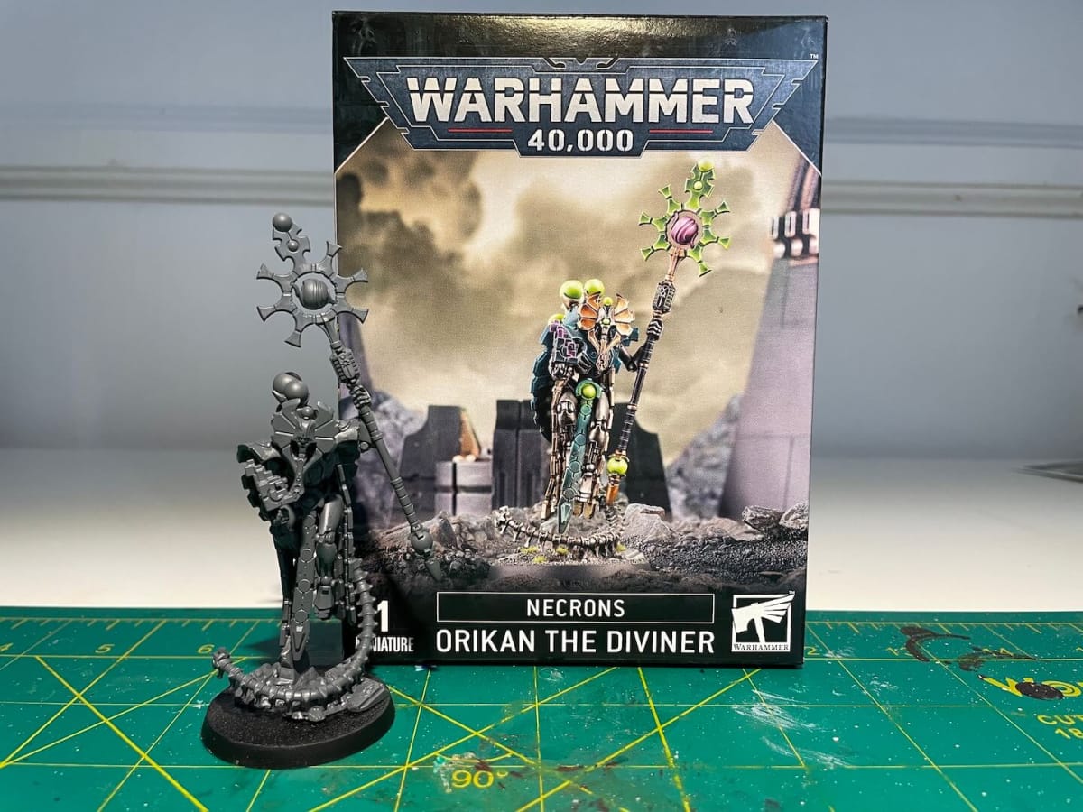 An image from our Warhammer 40K New Necrons preview featuring Orikan The Diviner