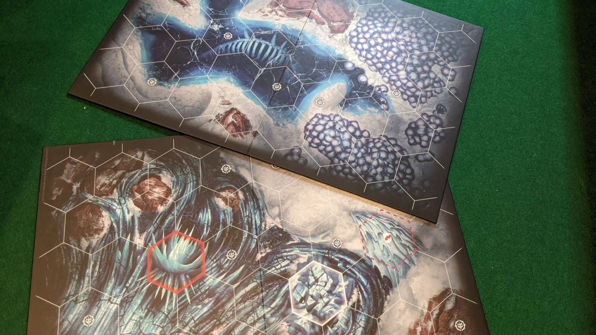 The two game boards included in Warhammer Underworlds Deathgorge
