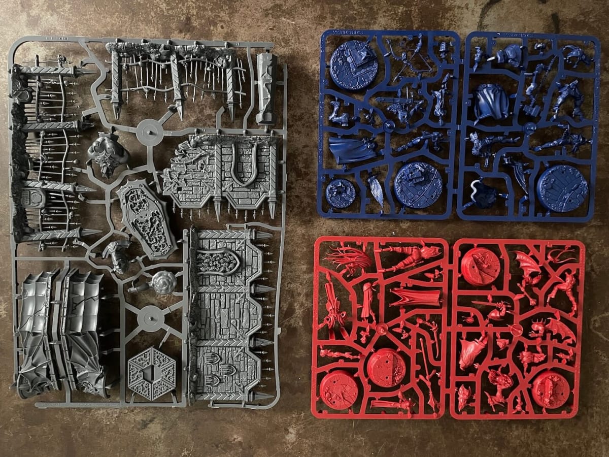 Warhammer Warcry Crypt of Blood Review Image depicting the three sprues that come in the box