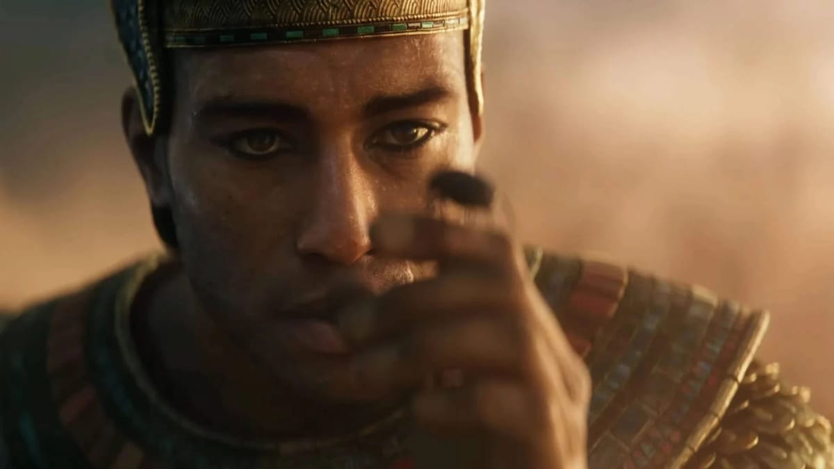 Total War: Pharaoh - the Pharaoh is fascinated by a dung beetle... apparently.