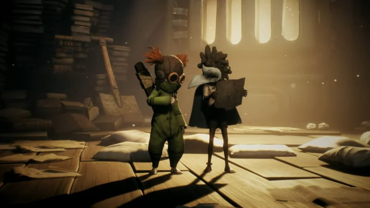 Lone and Alone from Little Nightmares III, standing in a naturally lit treehouse.