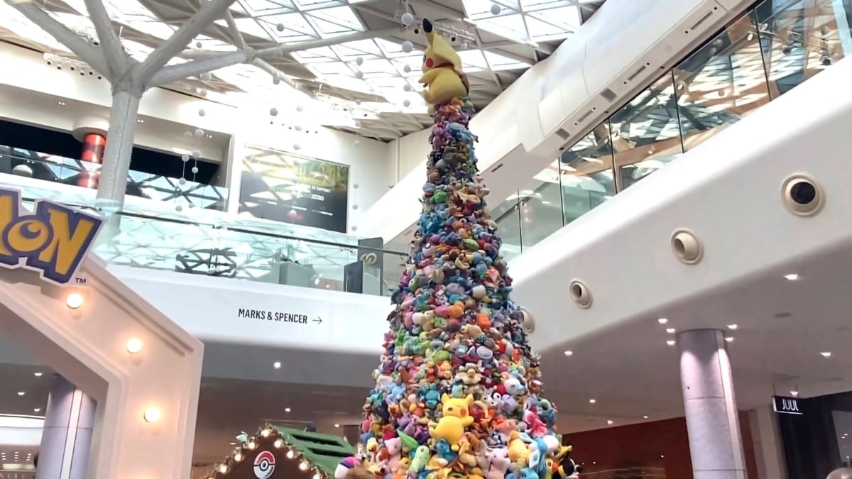 This Pokemon Holiday Tree Made With Hundreds of Plushies Looks ...