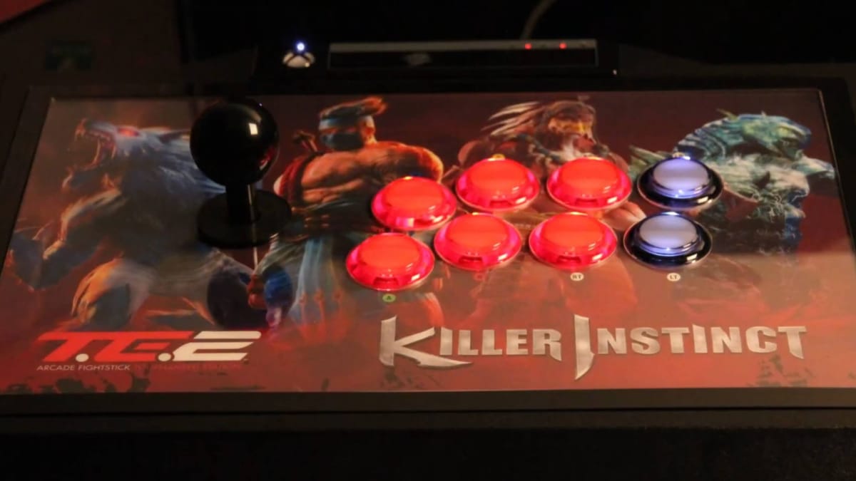 A close-up of the Killer Instinct-themed Mad Catz TE2 fightstick