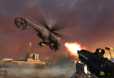 Half-Life 2 screenshot of player fighting helicopter