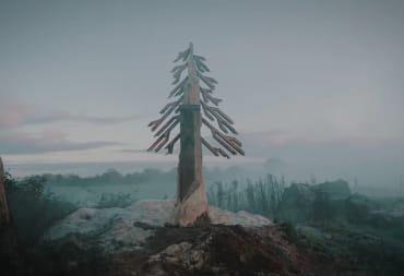 Screenshot of the Final Fantasy Crisis Core Buster Sword Christmas Tree Carving 
