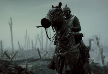 A soldier and a horse, both wearing gas masks, on a battlefield in Battlefield 1